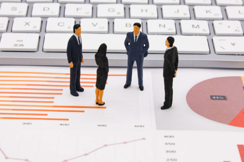 累計売上24万本、導入実績7,000社